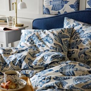 Blue and White Bird Pattern Duvet Set